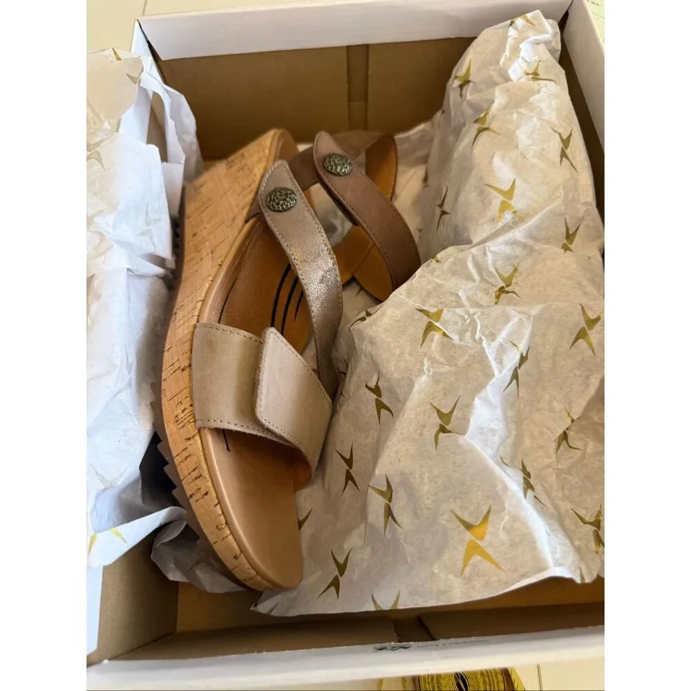 NEW Aetrex Madelyn Quarter Strap Wedge Sandal in Taupe Multi Leather Summer - Picture 11 of 12